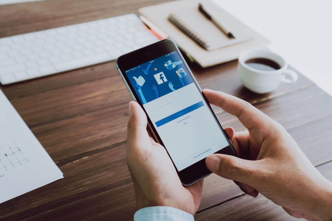 Apple, Google, Facebook: Cross-platform messaging