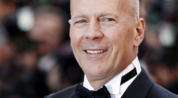 Bruce Willis and John Travolta together in a movie?!