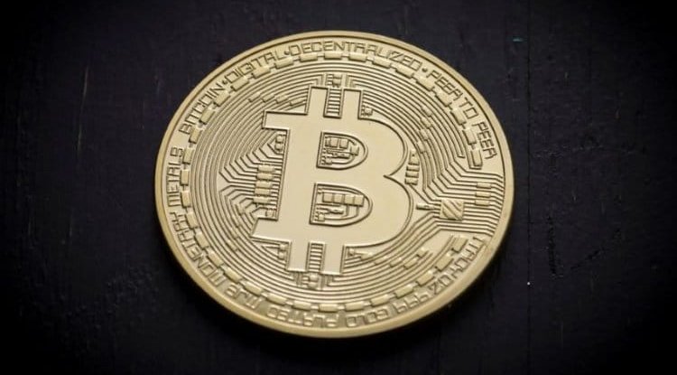 How to make money while Bitcoin decreases?