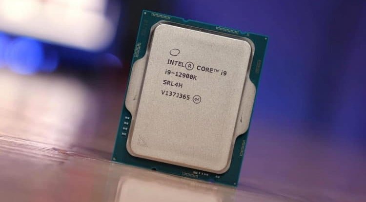 Overclocker pushed Intel Core i9-12900K to 8GHz