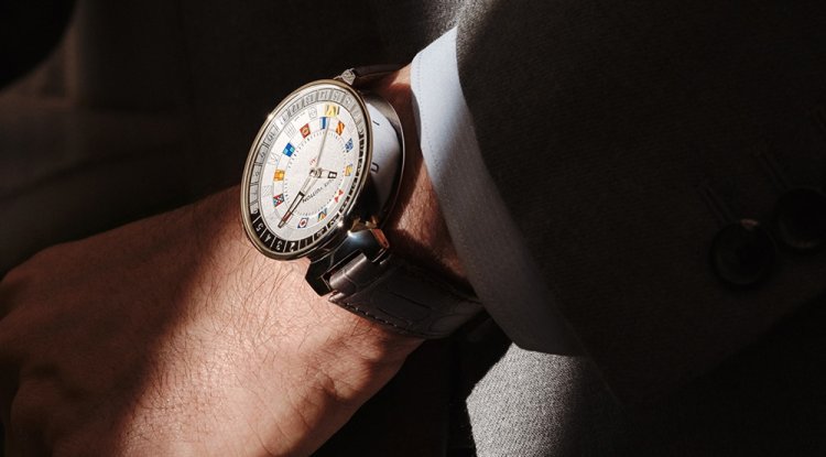Sophisticated and innovative of Louis Vitton watch