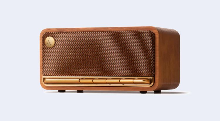 This speaker does not look its age