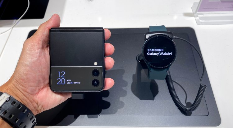 The Samsung Galaxy Z Flip 4
