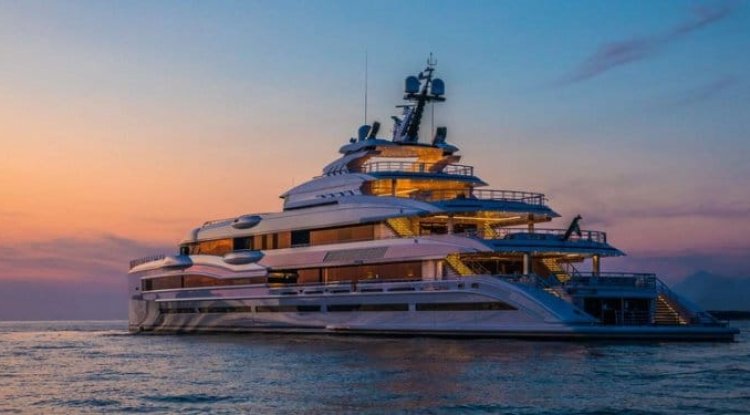 Benetti superyacht Lana: Discover this large yacht over 100 meters long