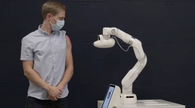 Look at the robot that gives the vaccine without a needle and a doctor