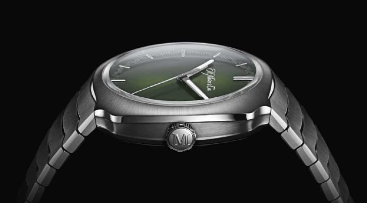 THE NEW SPORT FROM H. MOSER & CIE. TURNS GREEN