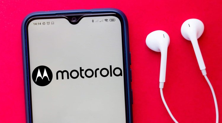 Motorola and special Android 12?