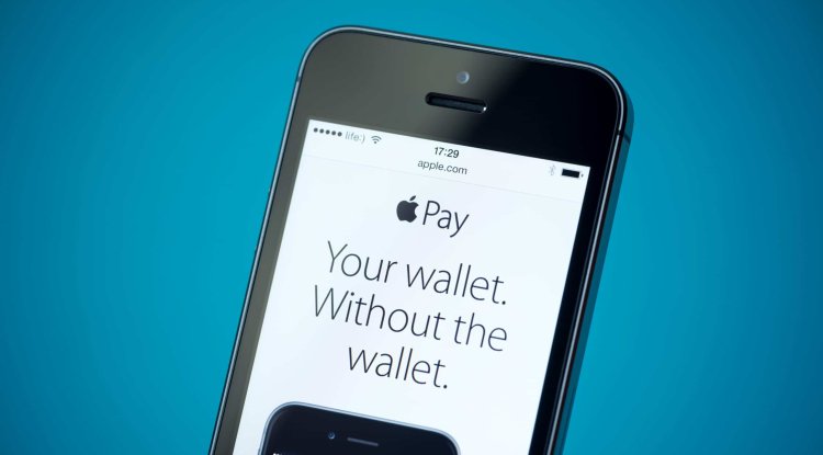 PAYMENTS BY PHONE: iPhone as a card terminal