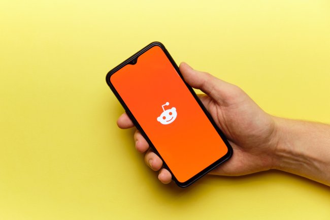 Reddit sells collectible avatars in the form of NFTs