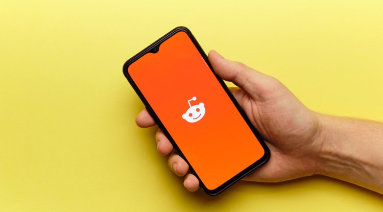 Reddit sells collectible avatars in the form of NFTs