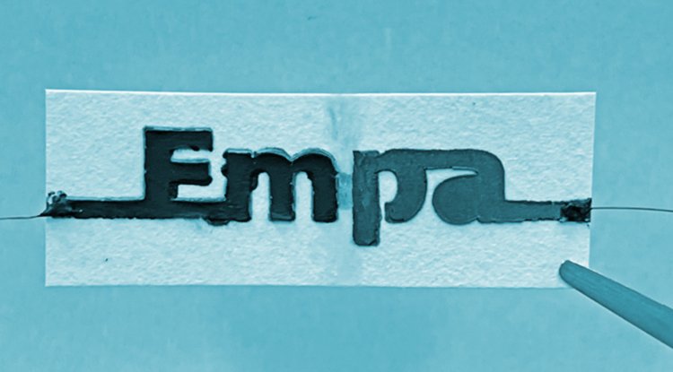 A disposable paper battery works with two drops of water