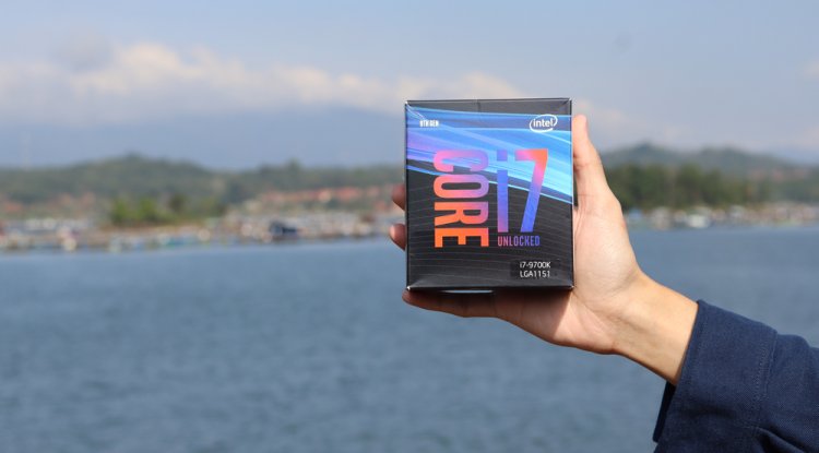 Core i7-13700K QS @ 6.2GHz in CPU-Z benchmark