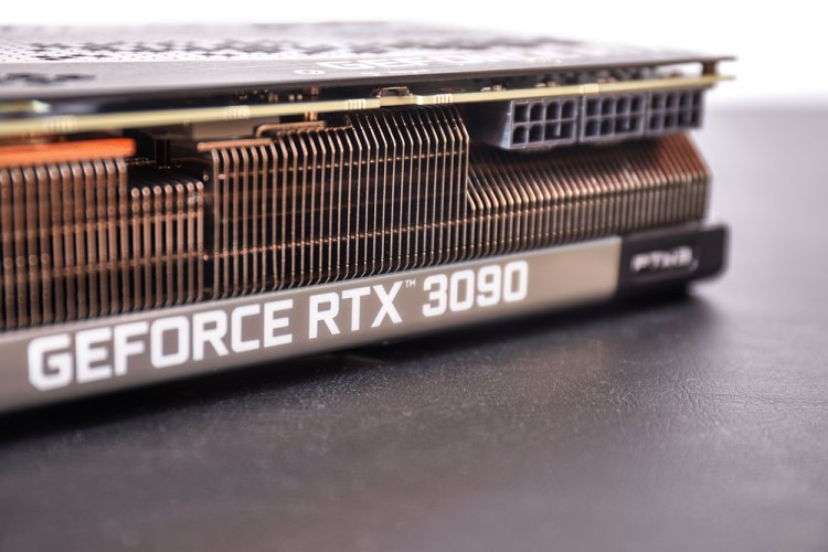 EVGA GeForce RTX 3090 Ti FTW3 drops to $1,149