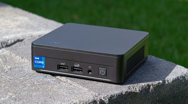 Intel NUC 7 Essential Mini PC