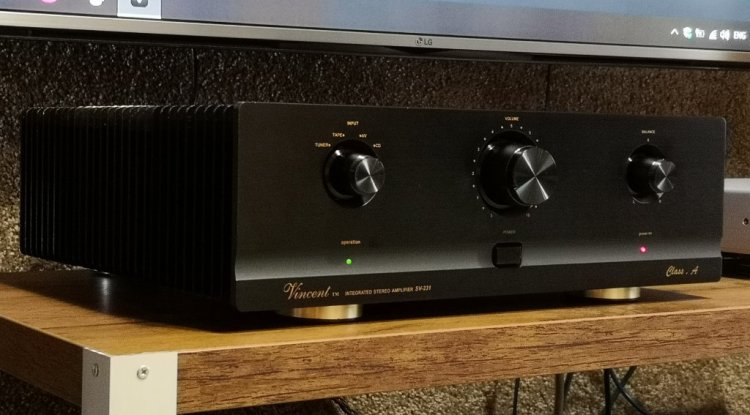 Vincent - SV-231 - Class A - Solid state integrated amplifier