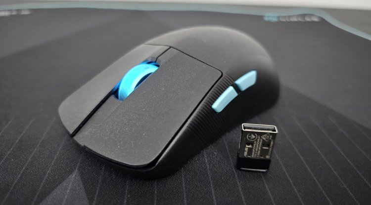 Asus ROG Harpe Ace Aim Lab Edition