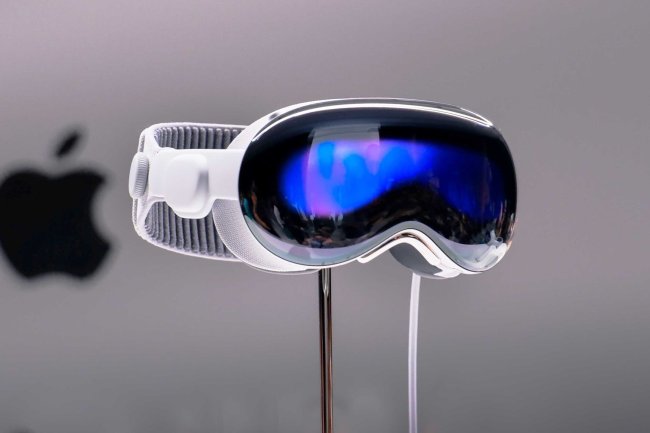 Apple’s Vision Pro Delayed By Two Months