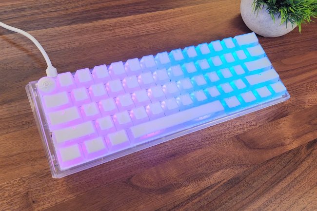 Comprehensive Review of the Ducky One 3 SF Aura Keyboard: A Typist's Perspective