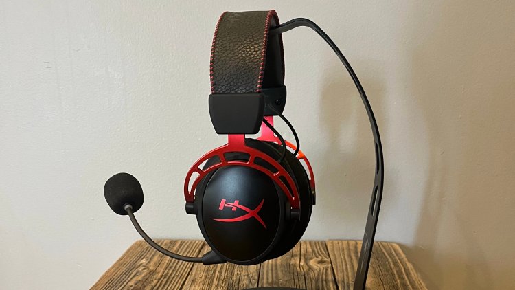 HyperX Cloud Alpha Wireless Headset Review: A Blend of Longevity and Quality