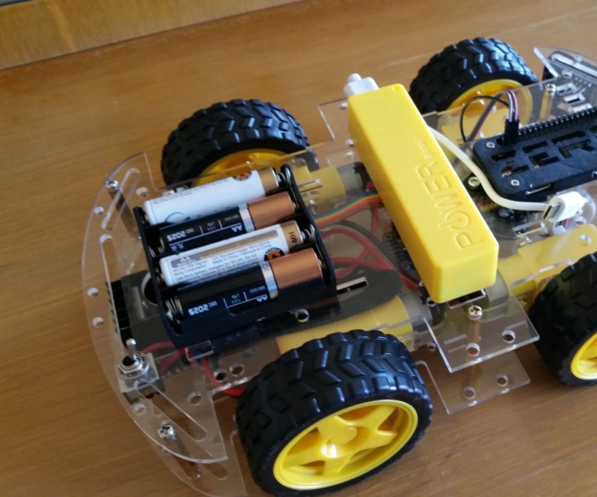 Raspberry Pi Zero-Powered Robotic Car with Voice Commands