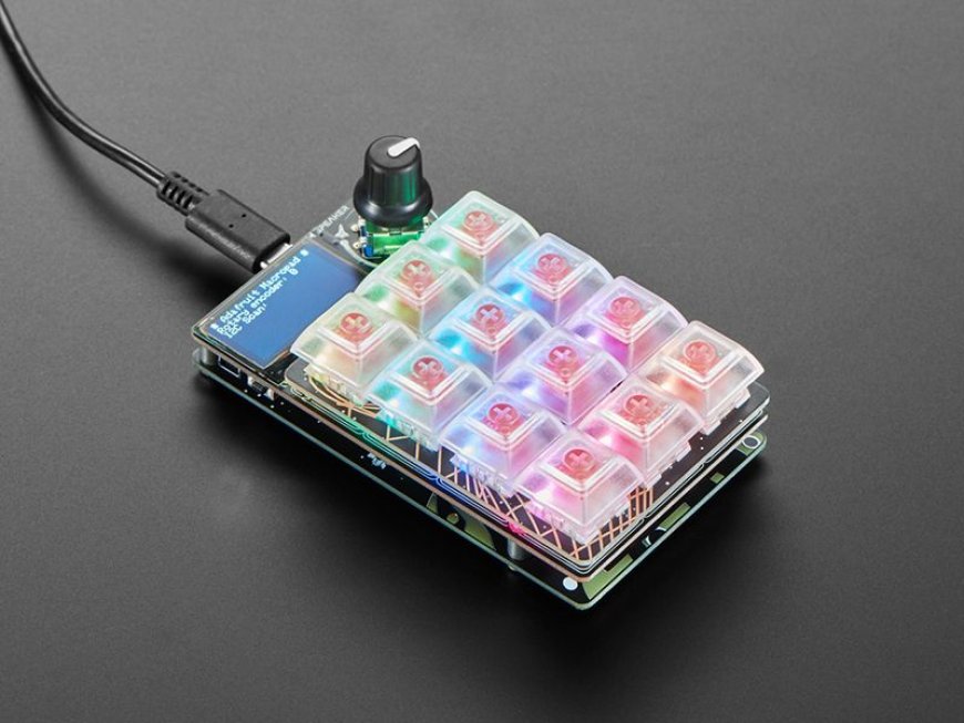 Raspberry Pi RP2040 Macropad: Innovation with Magnetic Modules